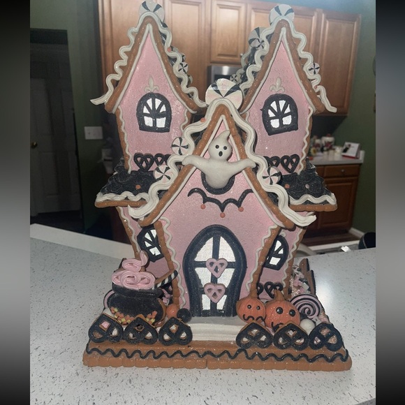 Pink Halloween Gingerbread House Decor - Picture 8 of 8